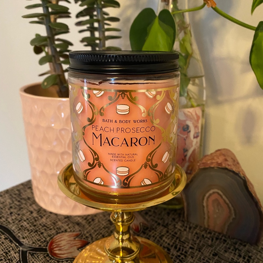 New Peach Prosecco Macaron B&BW Single Wick Candle